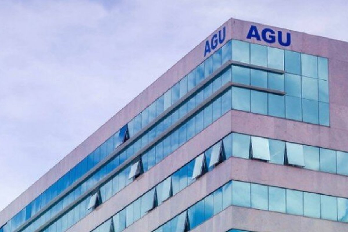 Eventual decisão que obrigue vacina contra Covid será 'desprovida de respaldo técnico', diz AGU