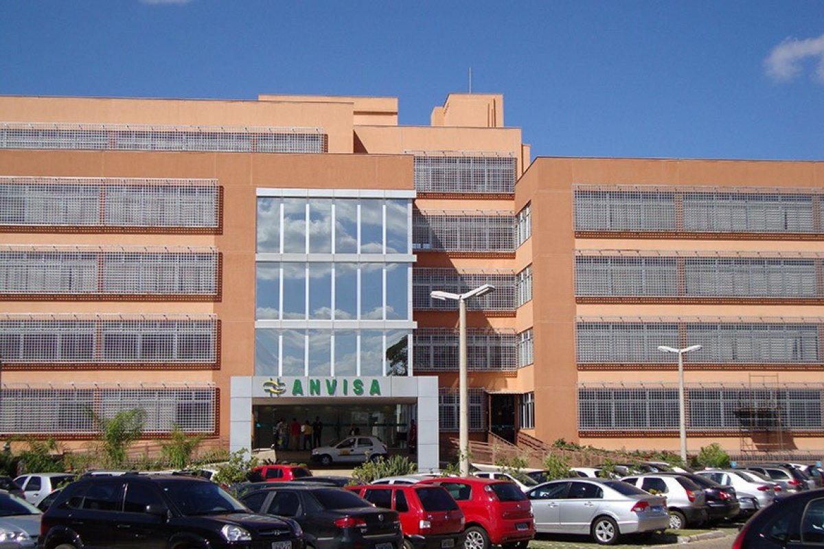 Anvisa aprova medidas para agilizar registro de vacina contra Covid-19 no Brasil