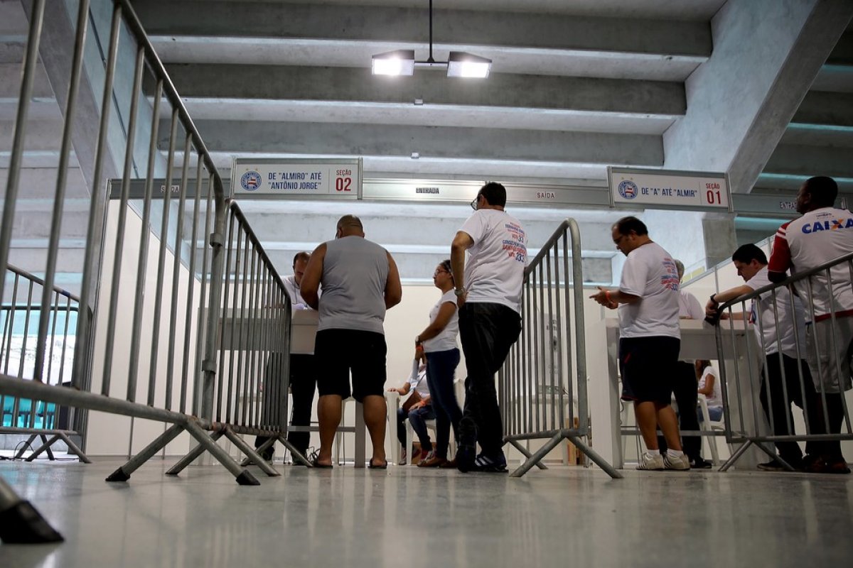 Comissão Eleitoral do Bahia divulga edital para votação da presidência do clube
