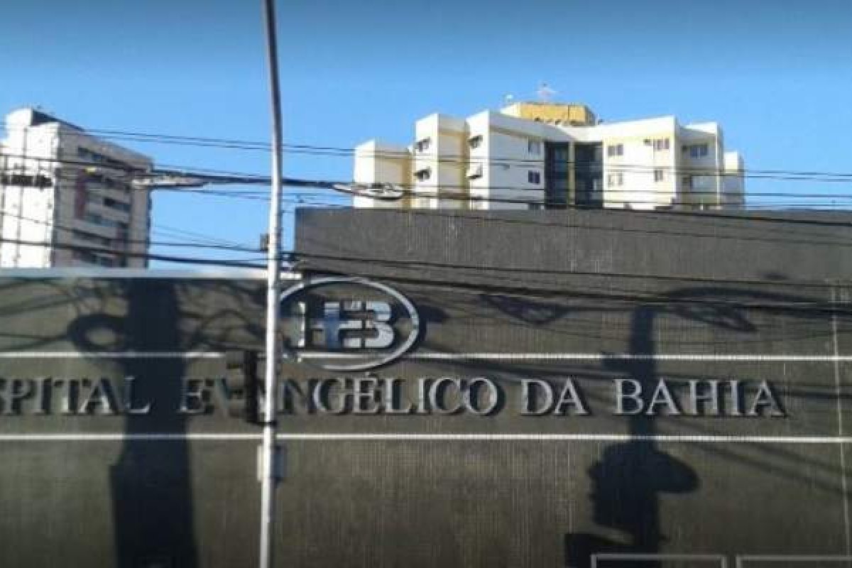 Homens armados invadem Hospital Evangélico e roubam funcionários
