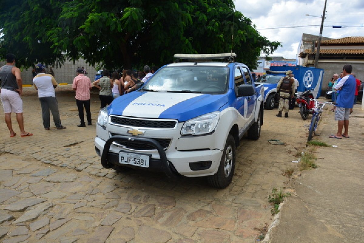 Adolescente e homem são mortos em Vitória da Conquista