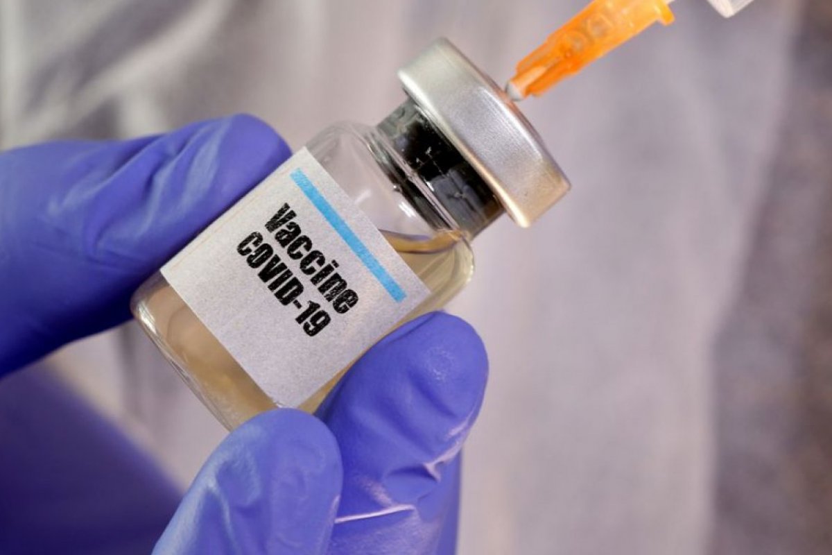 Vacina contra covid-19 deve chegar ao Brasil em março, diz Vilas-Boas