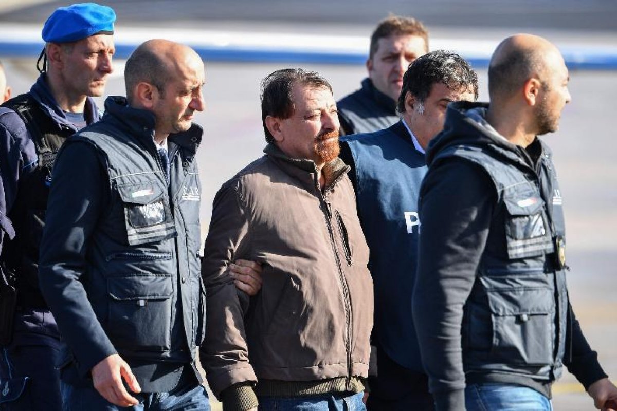 Justiça italiana confirma prisão perpétua de Cesare Battisti