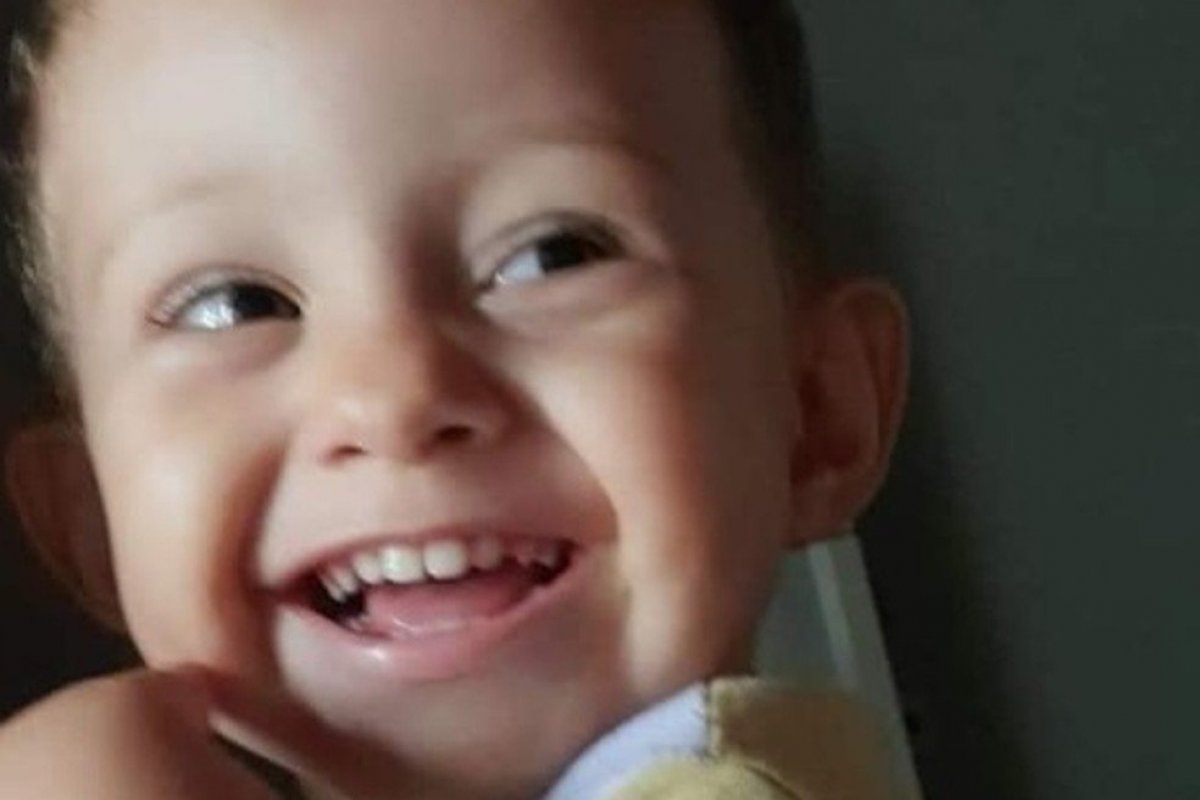 Criança de dois anos morre após engasgar com jujuba