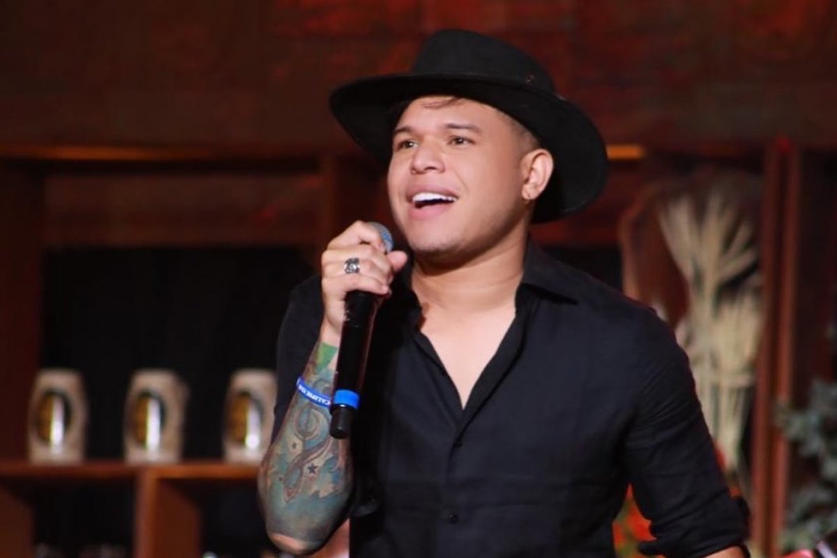 Tierry anuncia diagnóstico positivo para covid-19