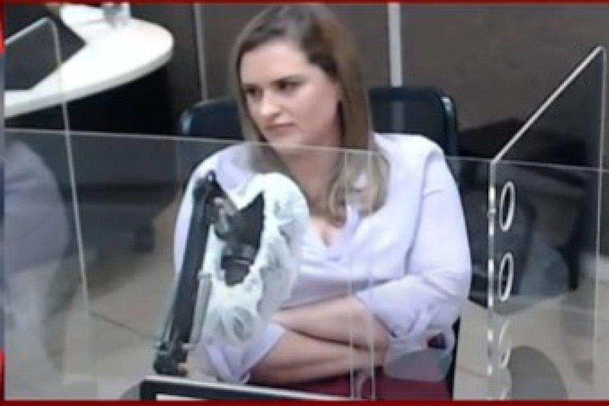 Marilia Arraes diz que se Joao Campos ganhar, quem vai mandar é a mãe dele