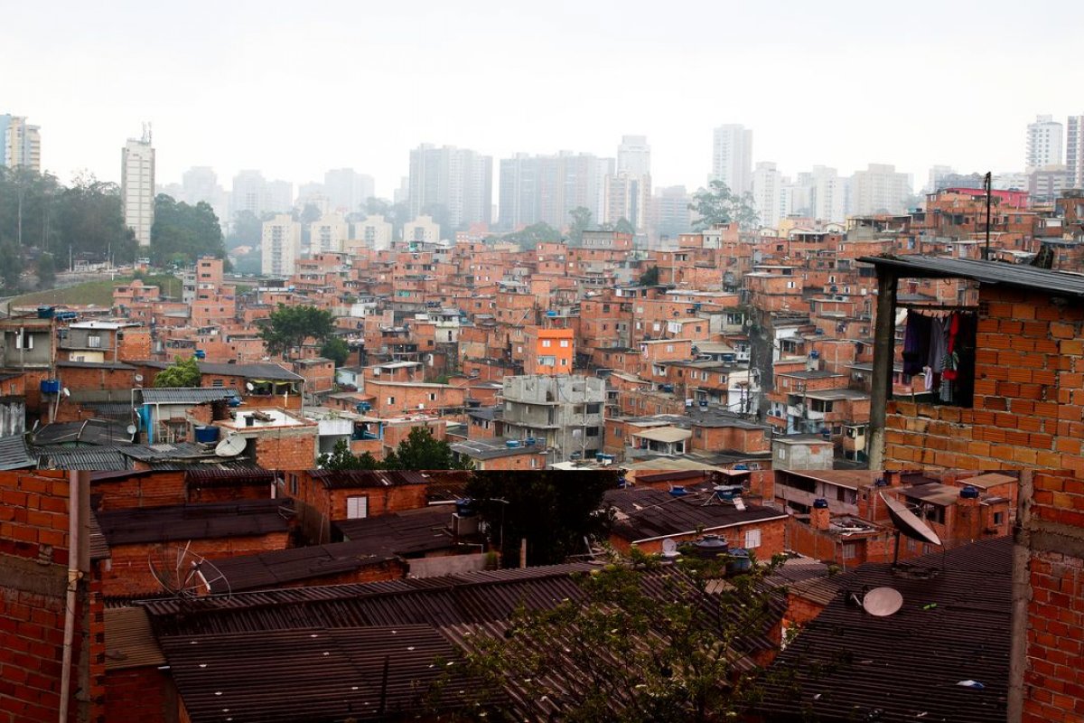 Estudo aponta que negros recebem 17% menos que brancos da mesma origem social