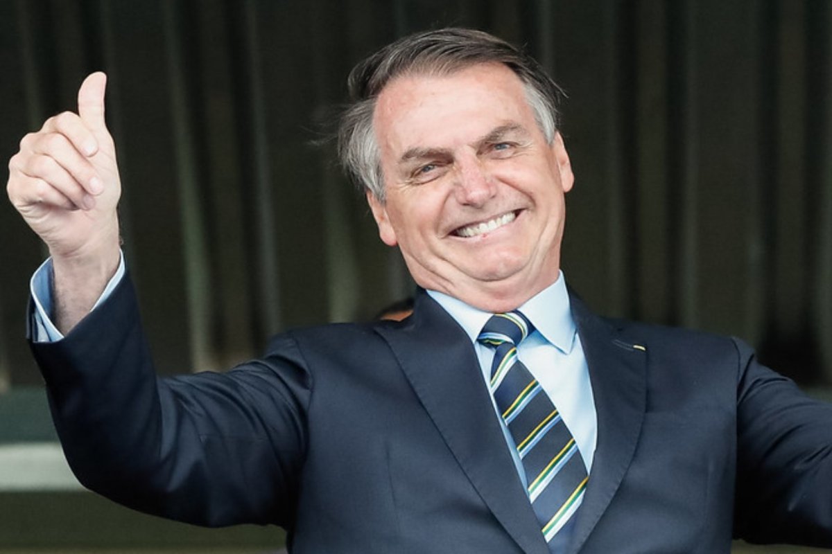Aprovação de Bolsonaro é a mais alta desde fevereiro de 2019 com 41%