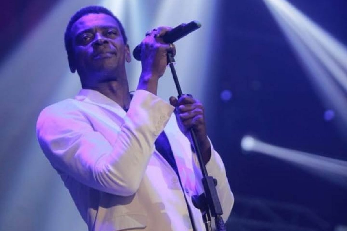 Seu Jorge apresenta nova turnê voz e violão em Salvador