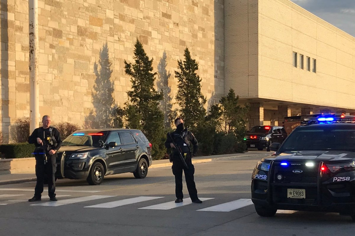 Ataque nos Estados Unidos deixa ao menos oito feridos