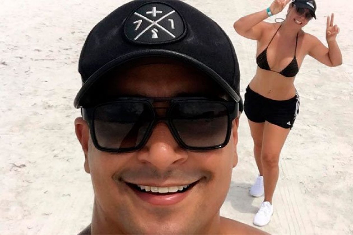 Atriz acusa Xanddy do Harmonia do Samba de intolerância religiosa