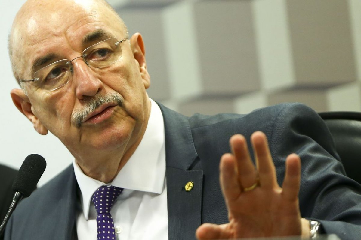 Osmar Terra é internado com Covid-19 em Porto Alegre