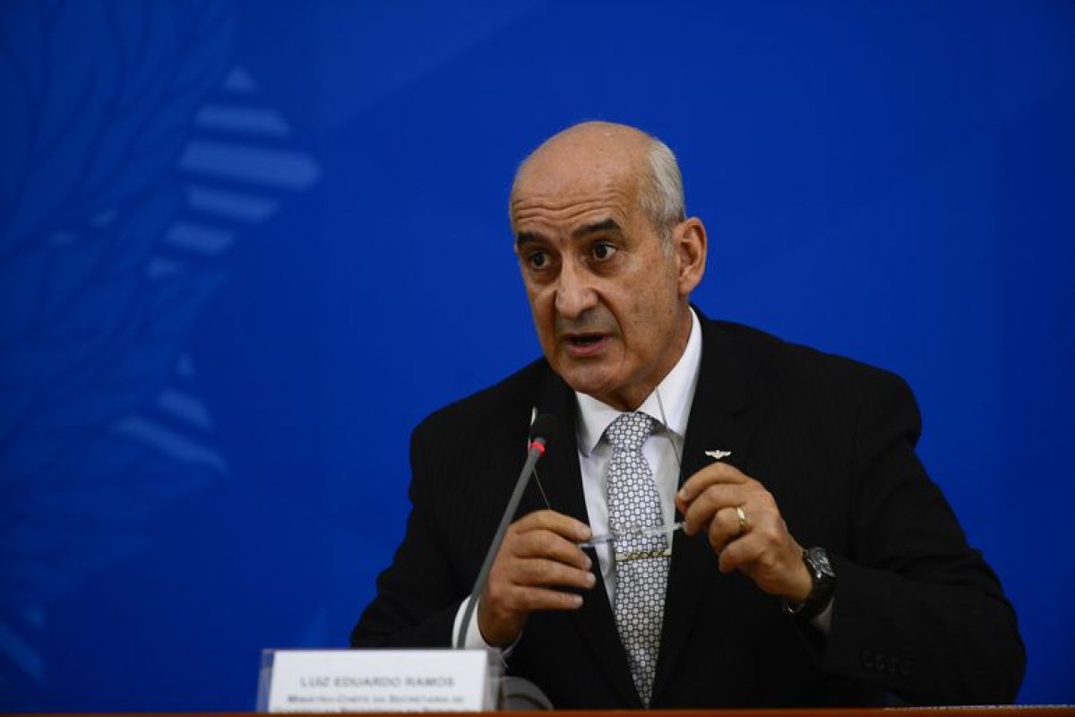 Monitoramento de parlamentares pela Secom é chamado de "absurdo" por ministro da Secretaria de Governo