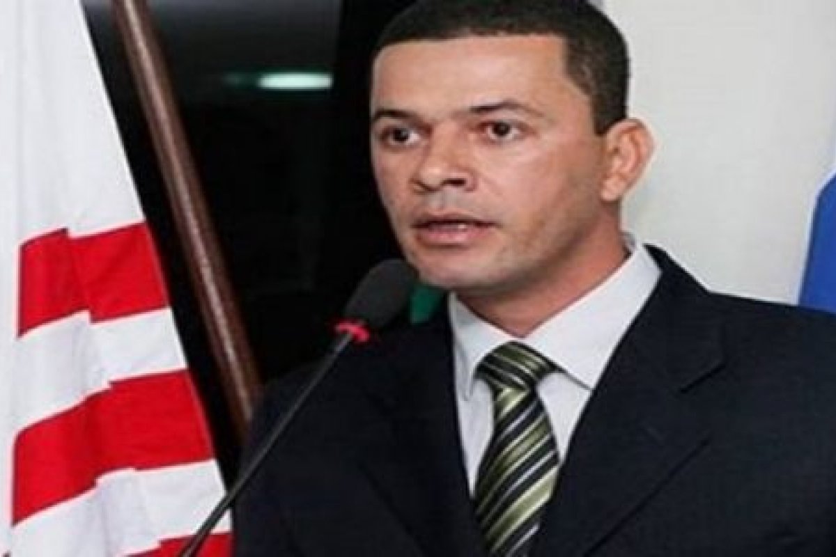 Após ser reeleito, vereador baiano que agrediu filha é preso em operação por tráfico de drogas