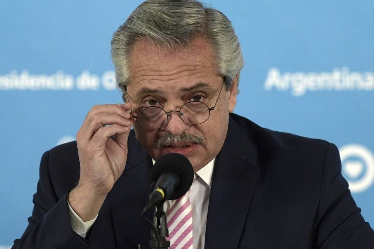 Decreto indica que Exército argentino terá que cumprir cota para travestis e trans