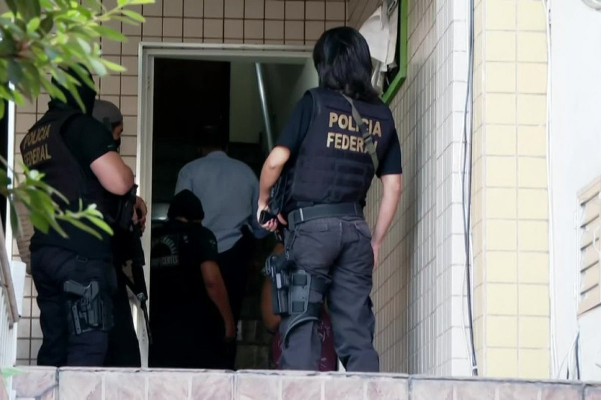 Operação da PF mira furto de encomendas de dentro de instalações dos Correios no Rio