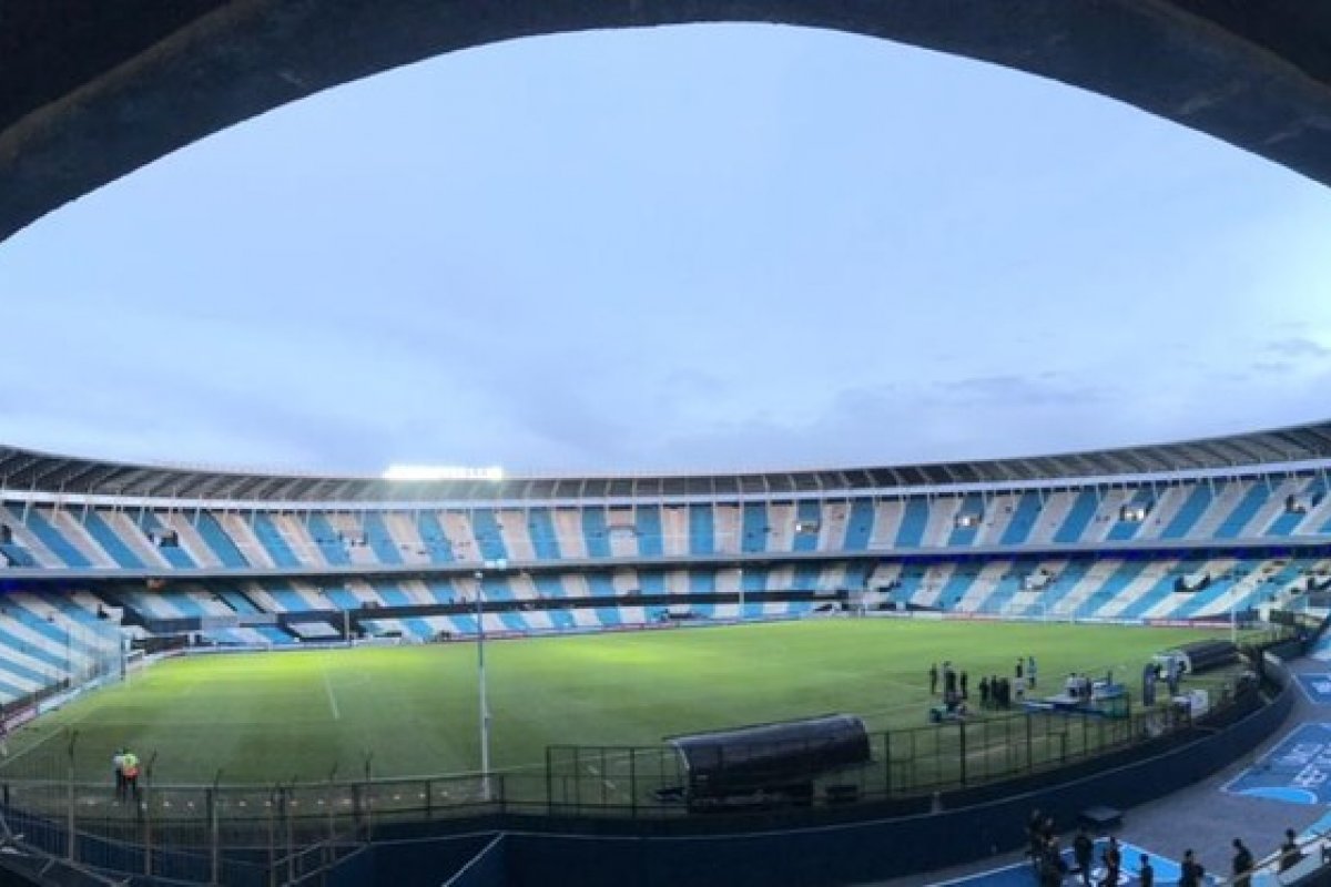 Racing x Flamengo começam disputa por vaga nas quartas de final da Libertadores nesta terça (24)