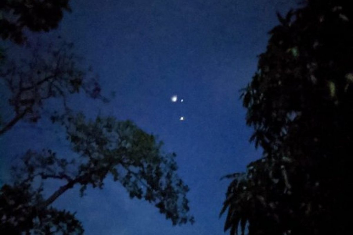 Nordestinos visualizam foguete chinês a caminho da lua