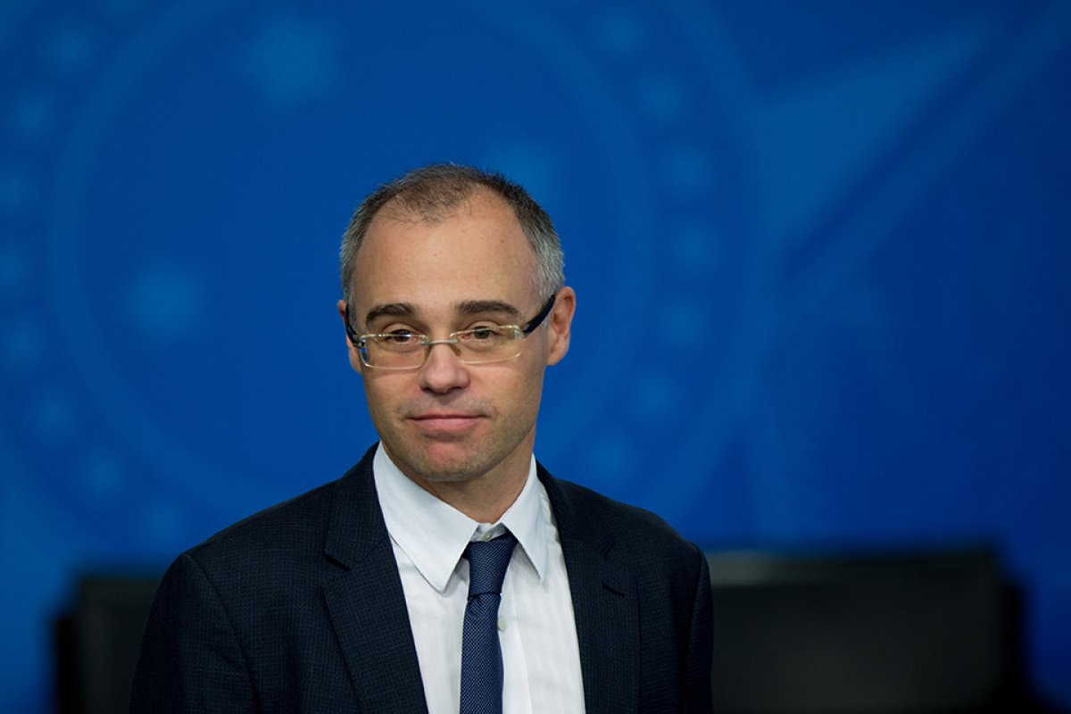 André Mendonça testa positivo para Covid-19