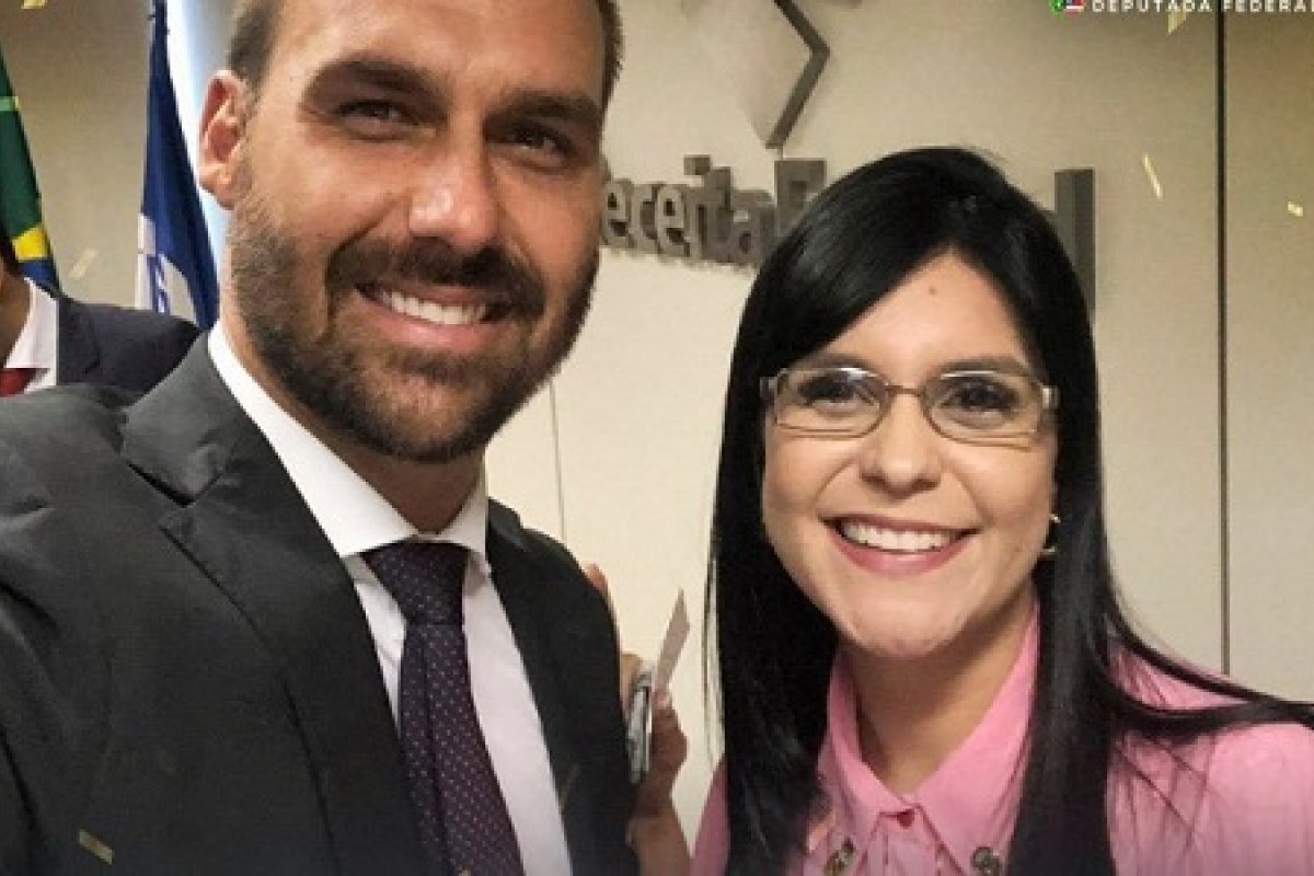 "Virou as costas a seus eleitores", diz Eduardo Bolsonaro sobre Dayane Pimentel