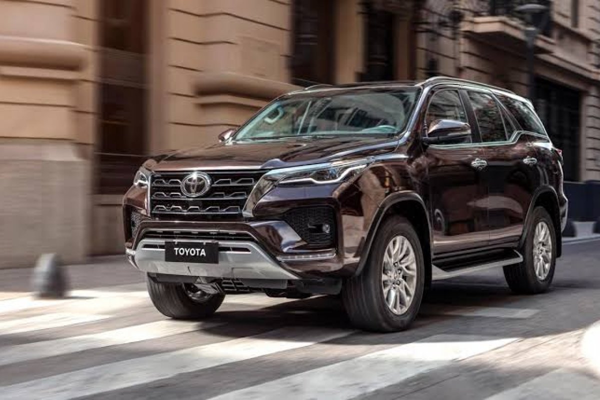 Nova Toyota SW4 2021 chega a R$ 314,7 mil: conheça