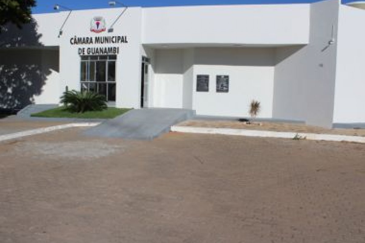 Oito dos 15 vereadores de Guanambi testam positivo para Covid-19
