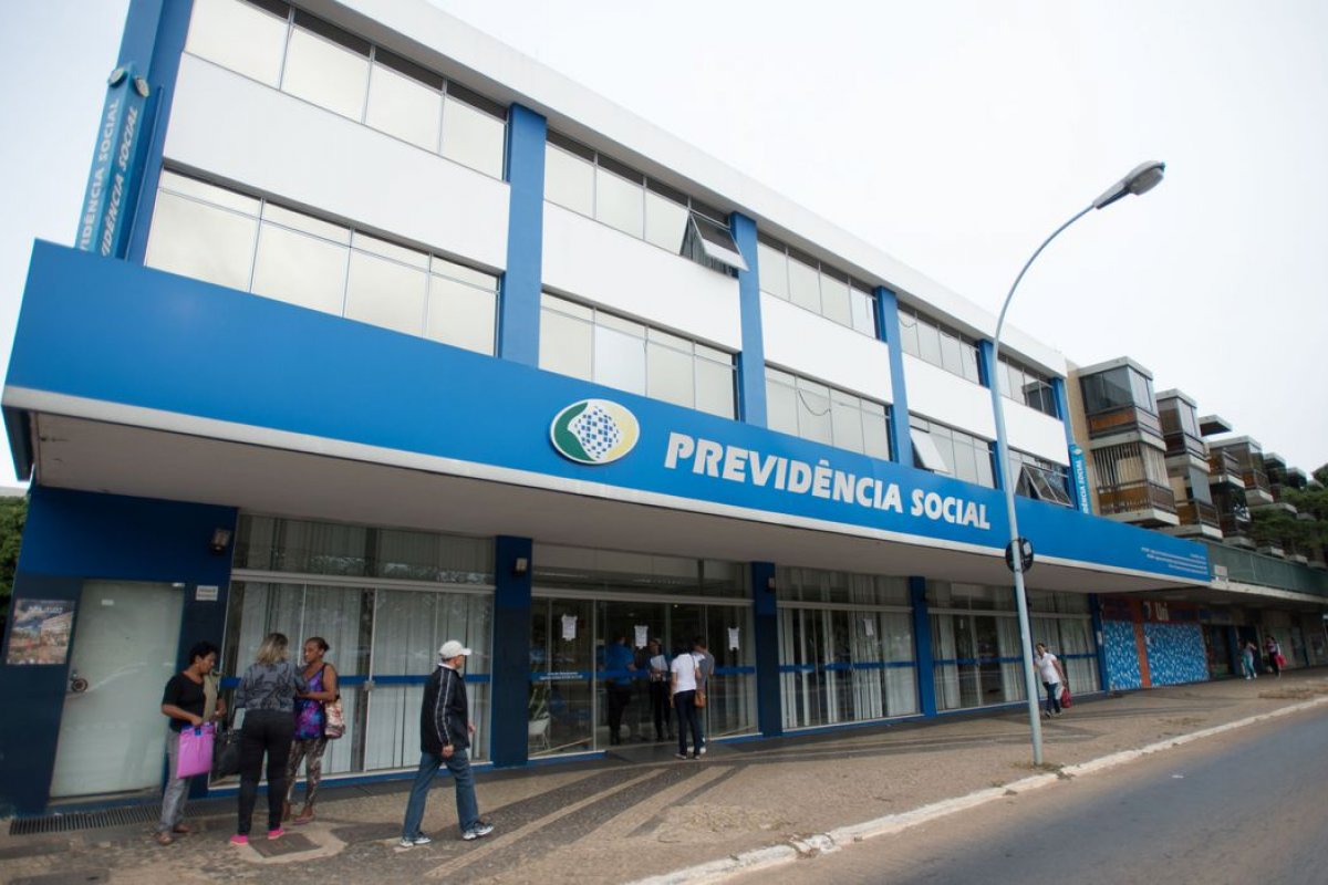 Governo autoriza INSS a antecipar pagamento de benefícios para moradores do Amapá 