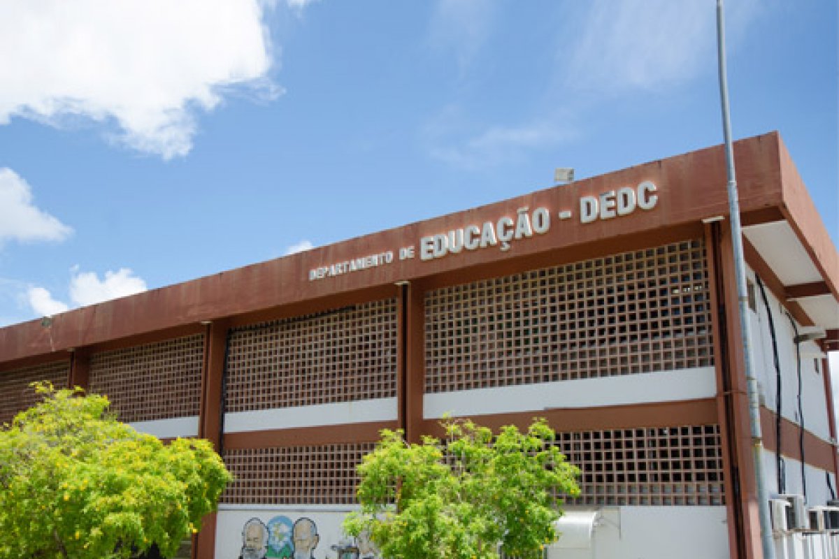 Uneb abre mais de 50 vagas para mestrado e doutorado