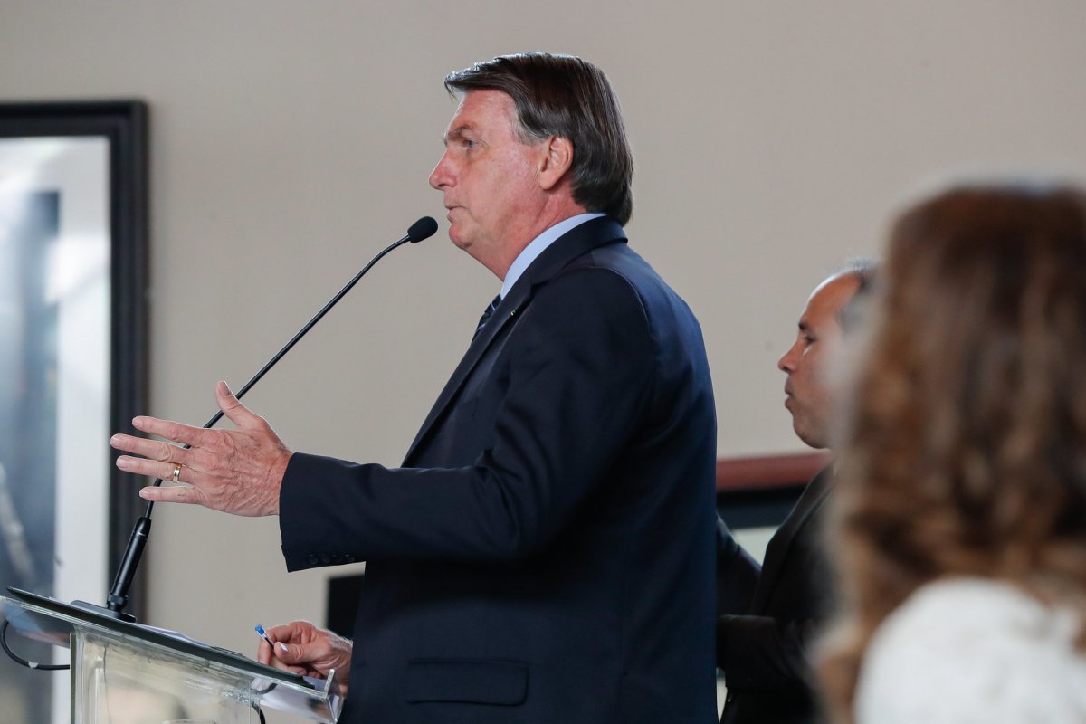 Jair Bolsonaro admite adquirir vacina contra a Covid-19
