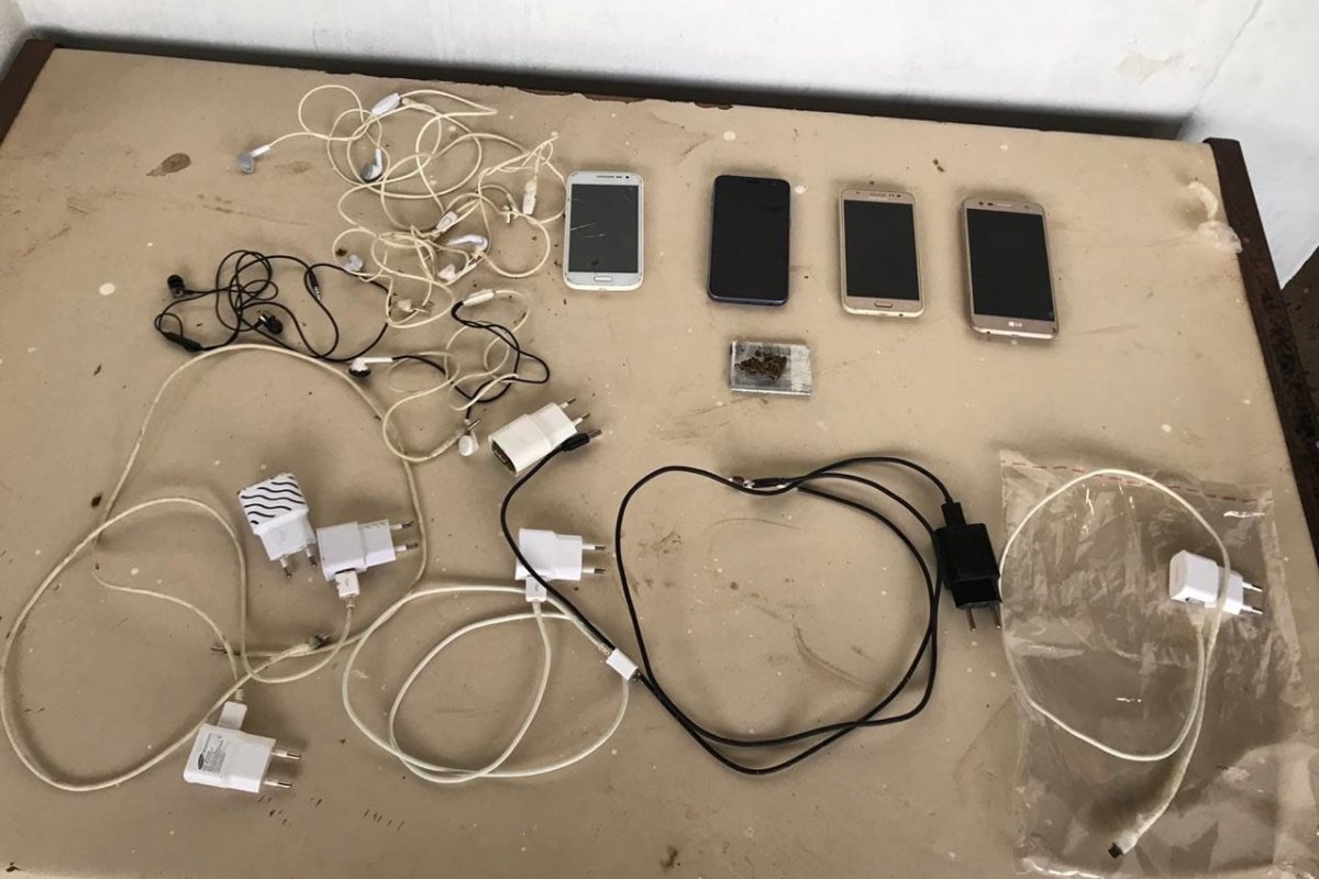 Draco localiza celulares com detentos líderes de facção, na Penitenciária de Mata Escura