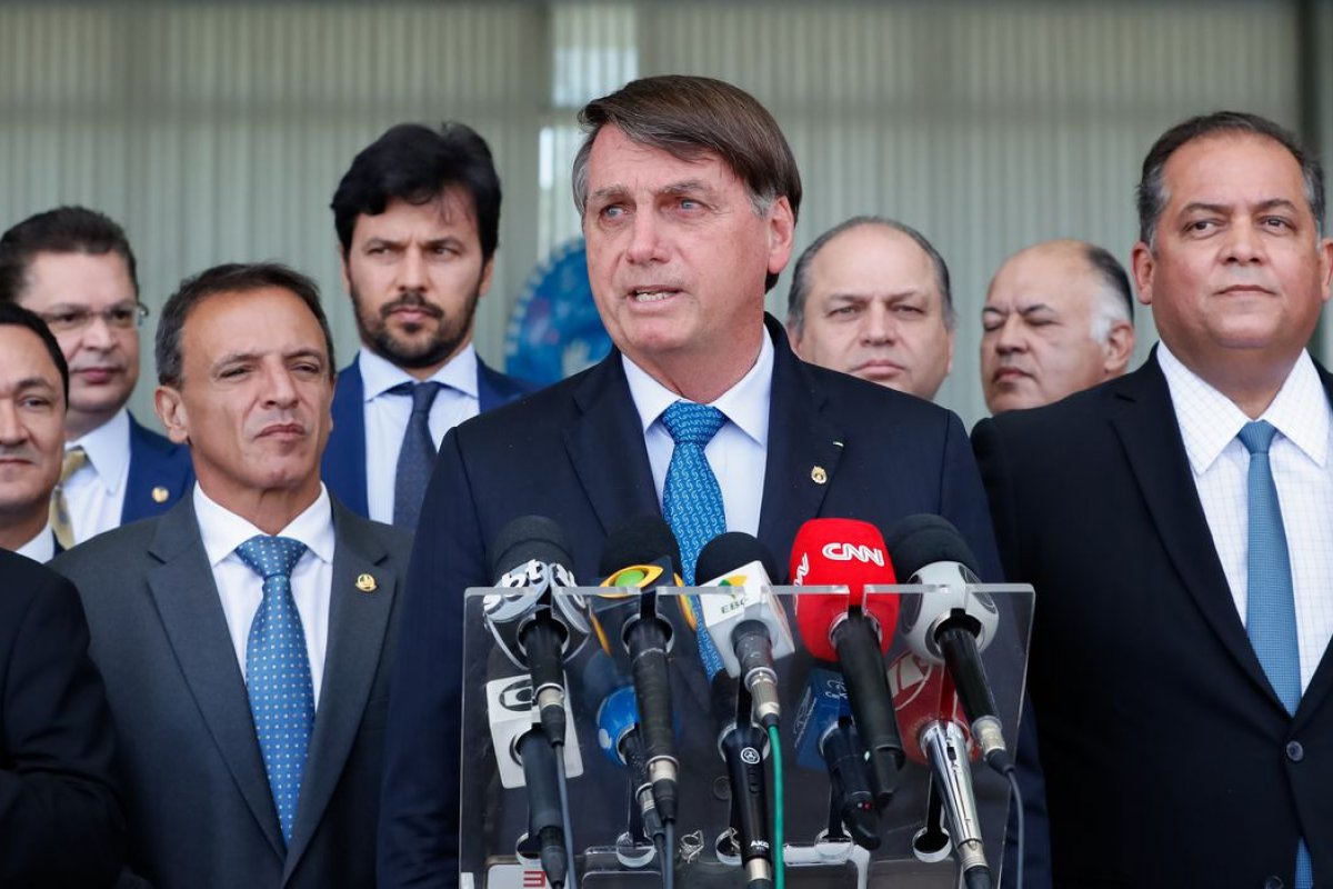 Aprovação de Bolsonaro apresenta oscilações em 23 capitais durante as eleições