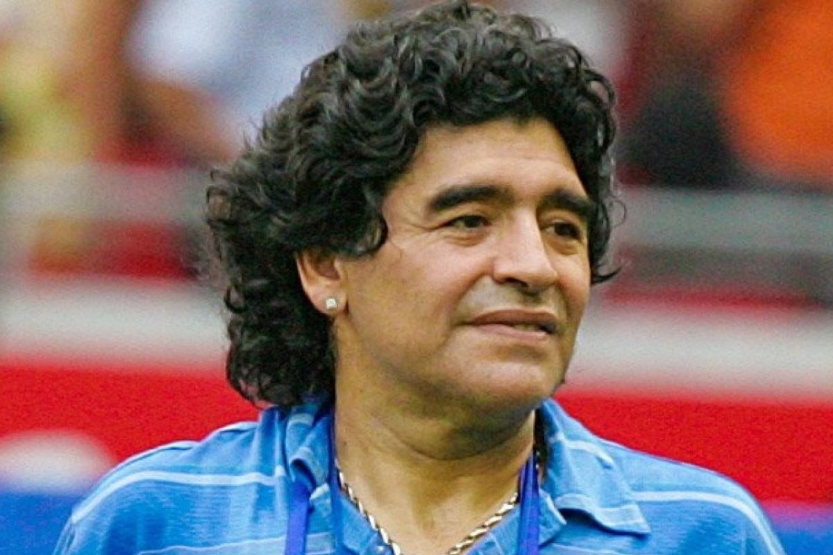 Maradona sofreu infarto enquanto dormia, revela jornal argentino
