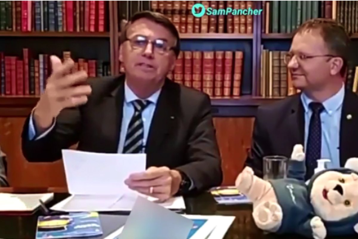Bolsonaro agora nega que tenha chamado Covid de "gripezinha" 