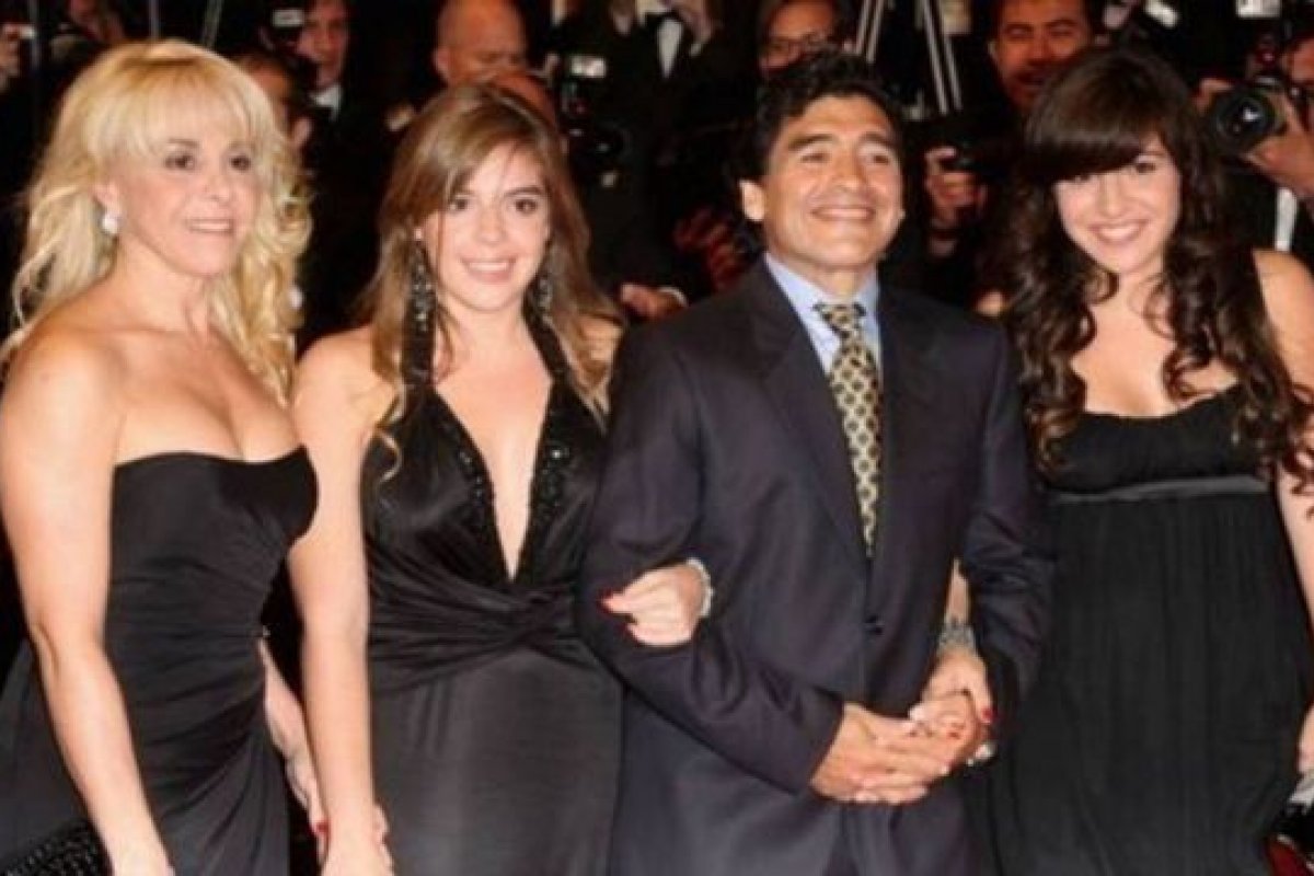 Herdeiros de Maradona iniciam processo de separação de bens 