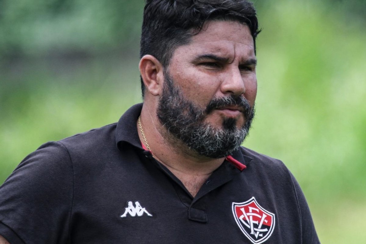 “Ficarei na torcida”, diz Barroca ao se despedir do Vitória
