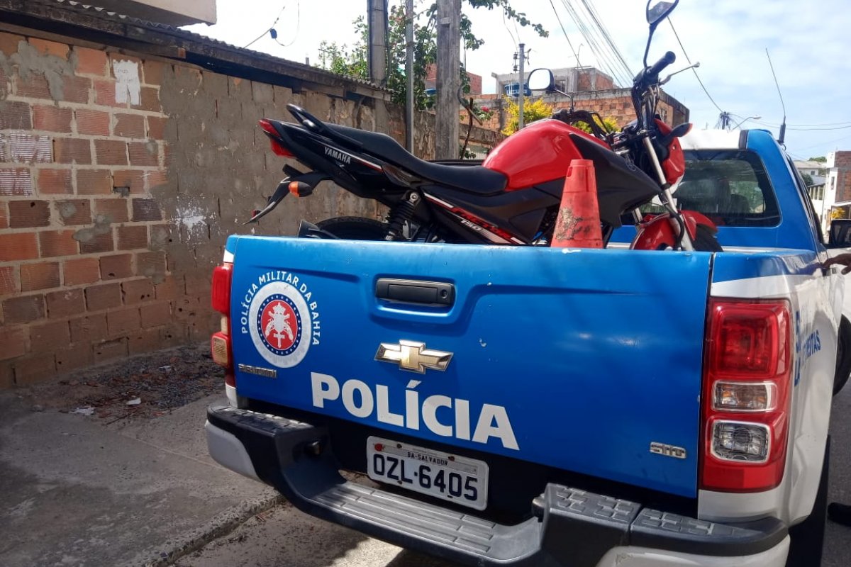 Adolescente é preso com moto roubada em Lauro de Freitas 