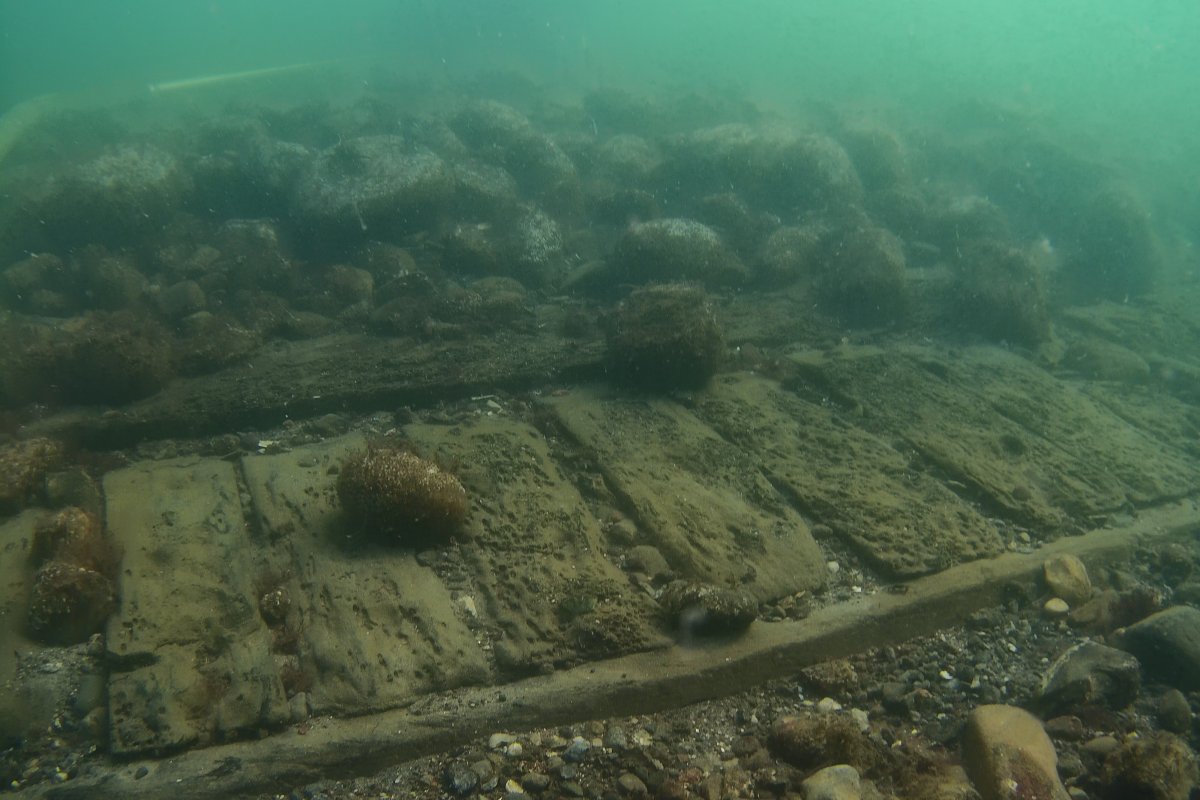 Arqueólogos encontram navio naufragado no início do século 17 na Dinamarca