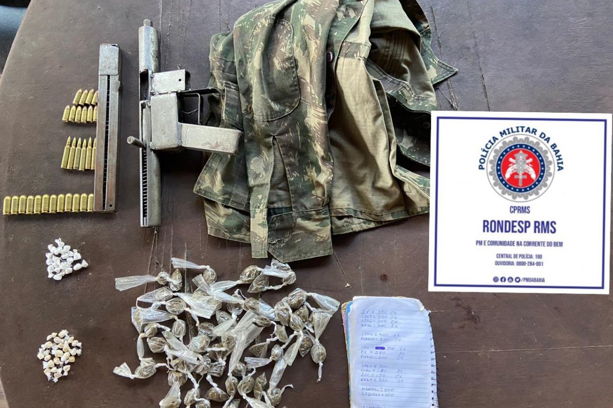 Submetralhadora e drogas são apreendidas pela polícia em Simões Filho