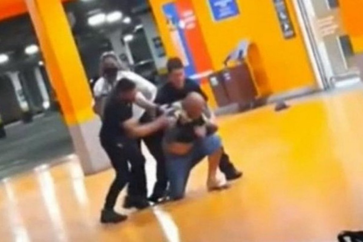 EBC deu ordem para Agência Brasil deixar de falar sobre assassinato de João Alberto, diz colunista