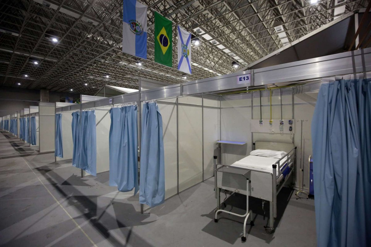 Funcionária de Hospital de Campanha do Rio informa em comunicado que unidade está lotada