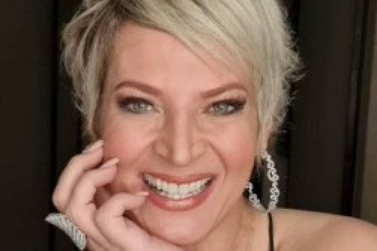 Internautas fazem memes com novo visual de Joice Hasselmann