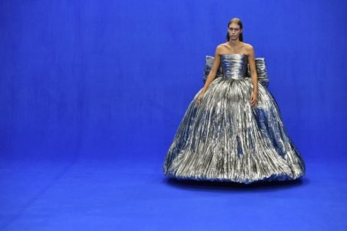Balenciaga lançará coleção outono 2021 em um videogame
