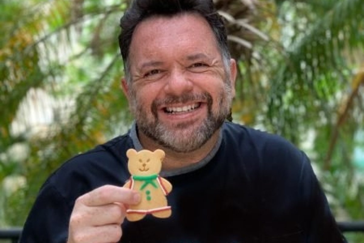 Aprenda a fazer deliciosos biscoitos natalinos com o Chef pâtissier Flávio Duarte