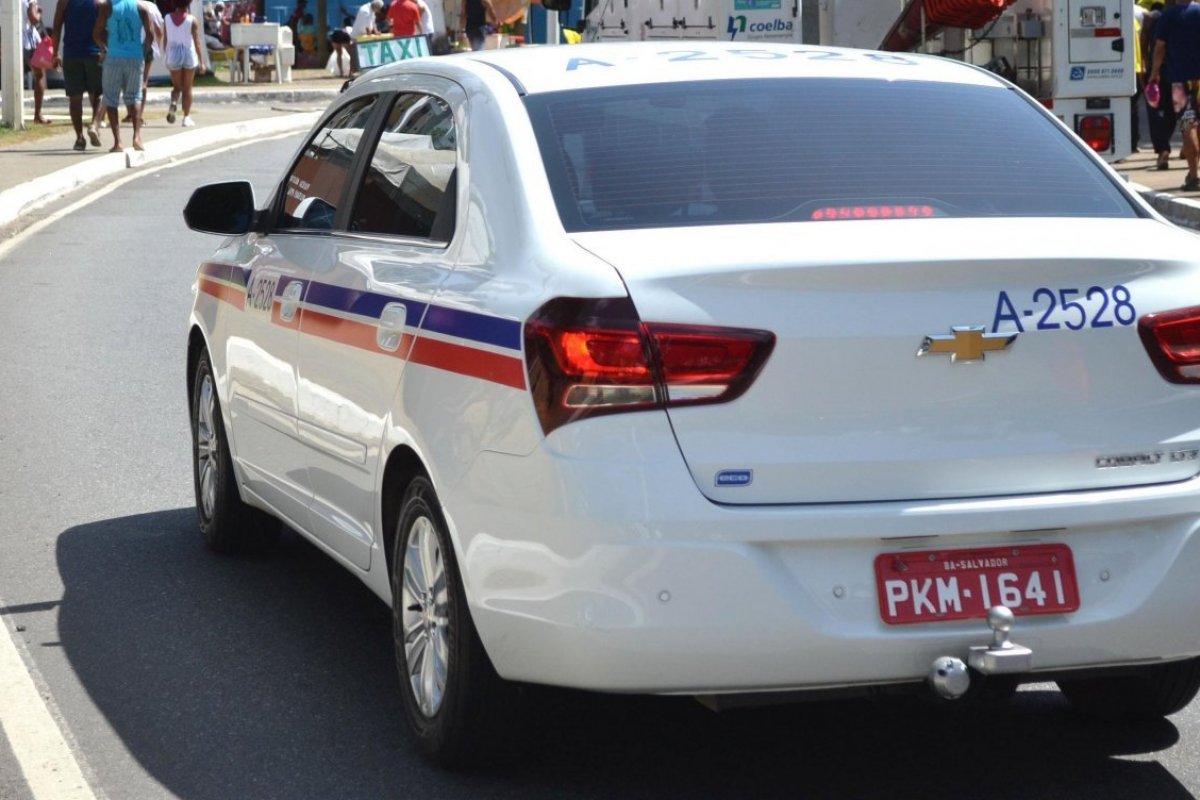 Bandeira dois em dezembro será opcional para os taxistas em Salvador