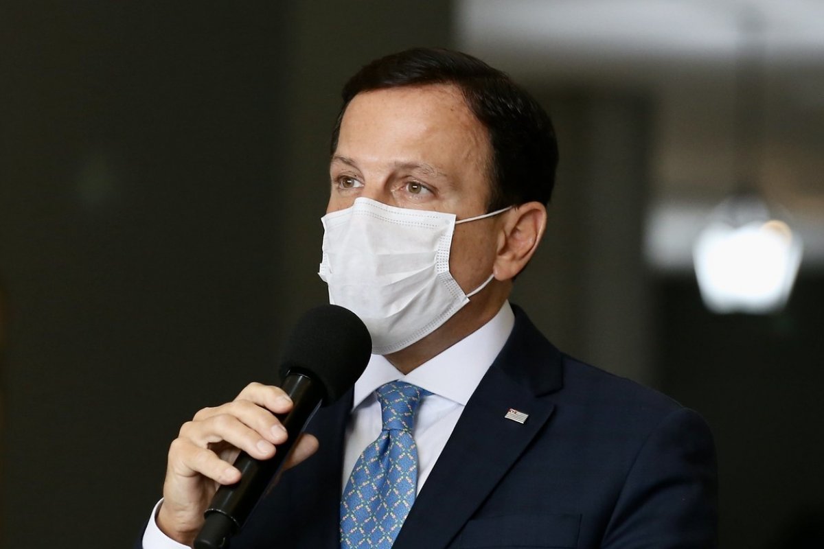 João Dória anuncia que SP voltará a ter restrições para conter a Covid-19