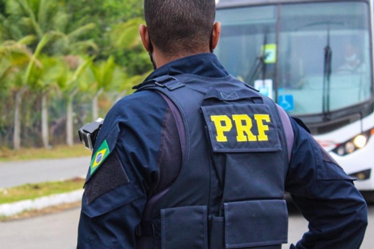 Ônibus de turismo é roubado no norte da Bahia