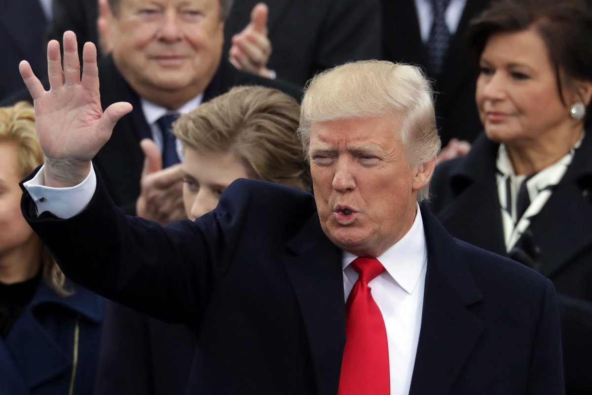 Trump bloqueia todos os ativos venezuelanos nos Estados Unidos