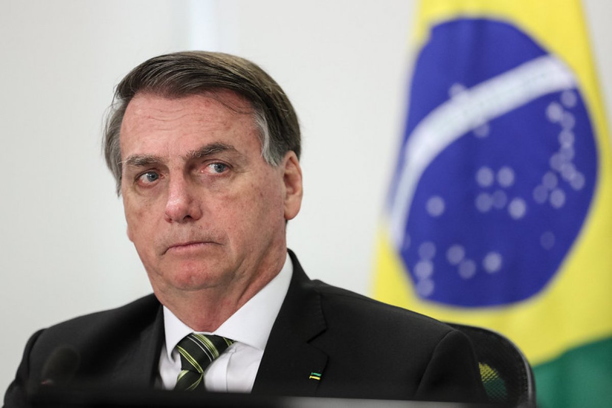 “Se nada fizermos, poderemos ter apagões”, diz Bolsonaro sobre aumento da conta de luz