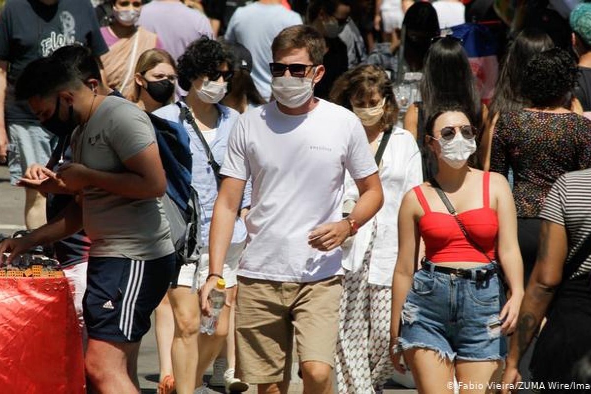 Transmissão da covid-19 no Brasil desacelera, diz Imperial College