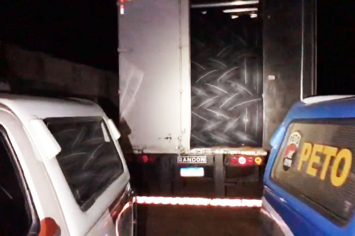 Homem é detido e carga com mais de mil pneus é recuperada em sítio no sudoeste da Bahia